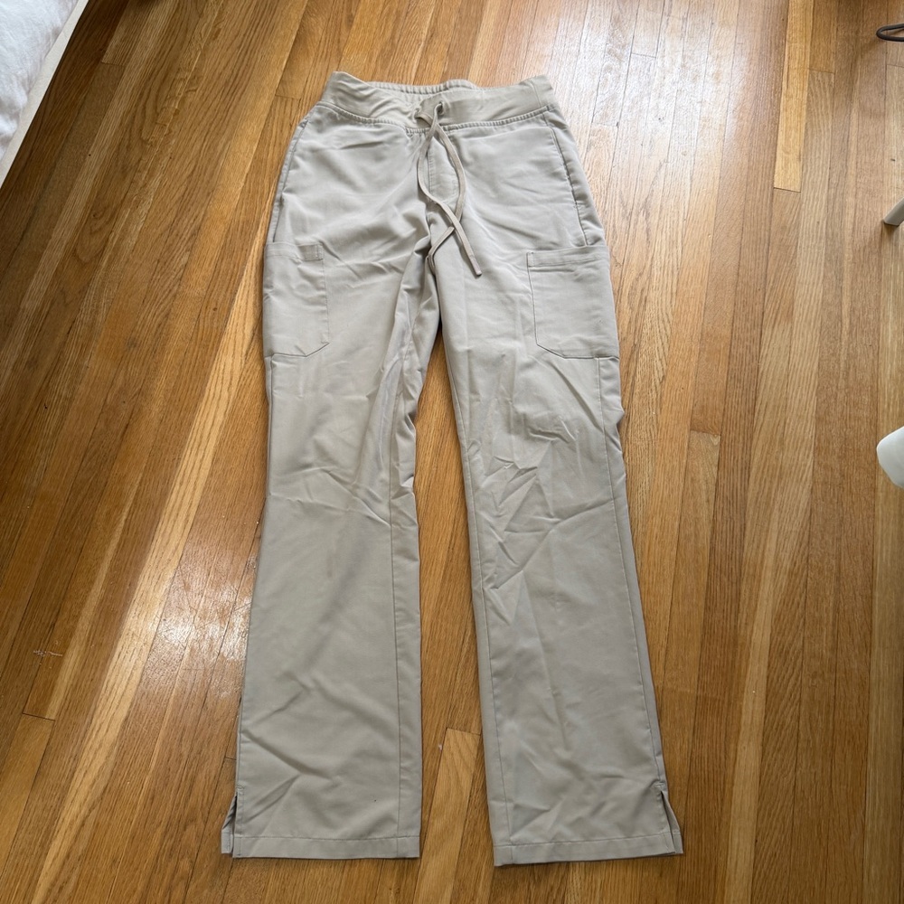 Mandala xs beige scrub pants